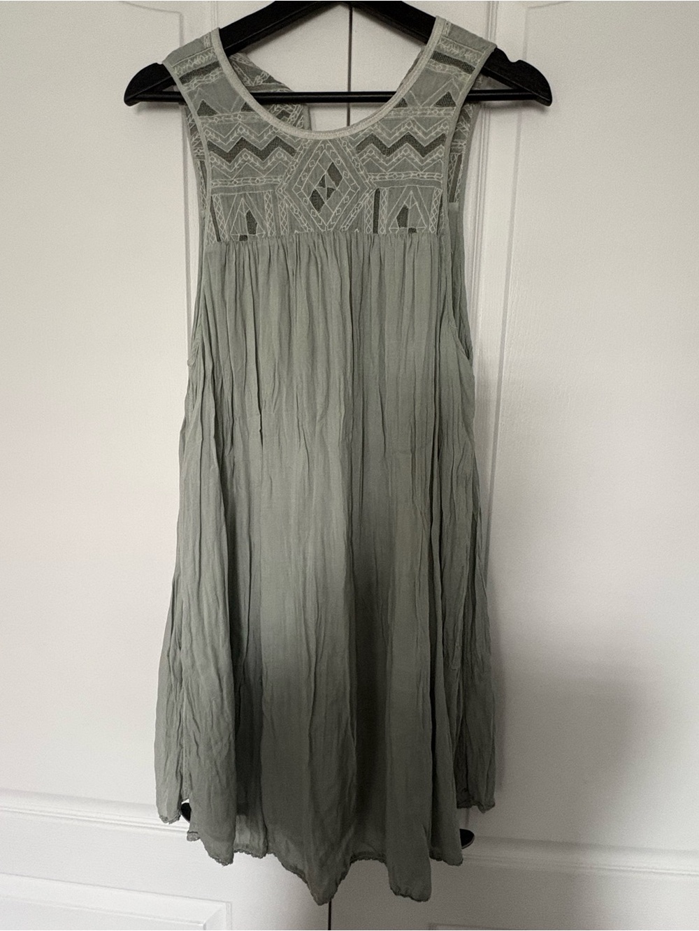 Wilfred Boho Lace Yoke Sleeveless Dress in Sage Green
